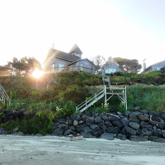 creepycliffbeachhouse